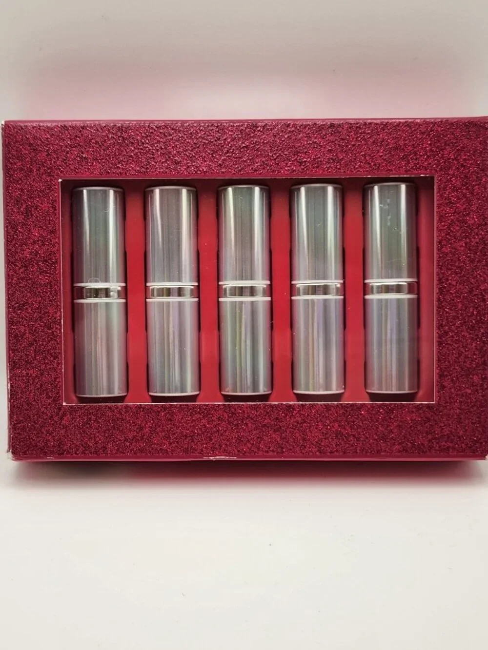 Clinque Kisses Dramatically Different Lipstick Five full size tubes NIP